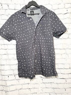 Volcom. Men’s button down. Size L